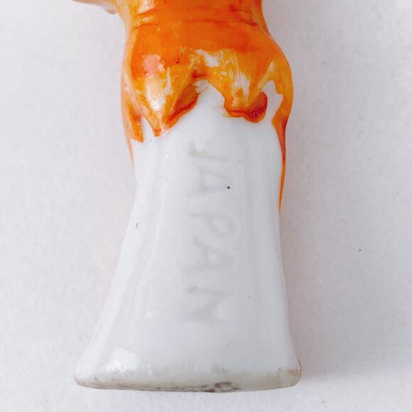 Mid Century Japan Porcelain Violinist Figurine Orange White Hand Painted Decor - Picture 8 of 11